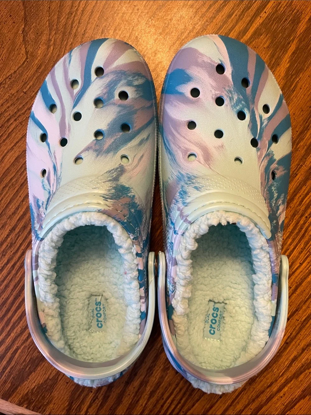 CROCS Kids Swirl Lined Clog in Pastel Blue & Purple NWT